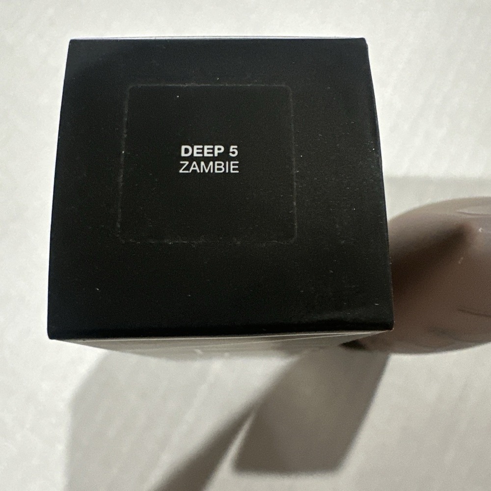 Nars Soft Matte Complete Foundation NEW 1.5 oz. Zambie Deep 5 - Picture 2 of 4